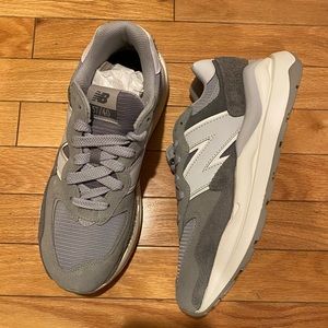 BRAND NEW New Balance Sneakers